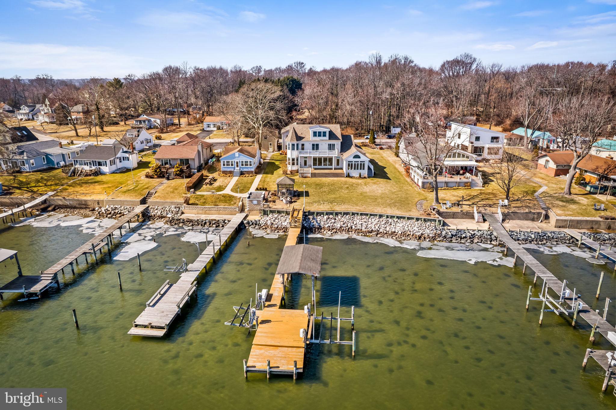 ROCKAWAY BEACH - Residential