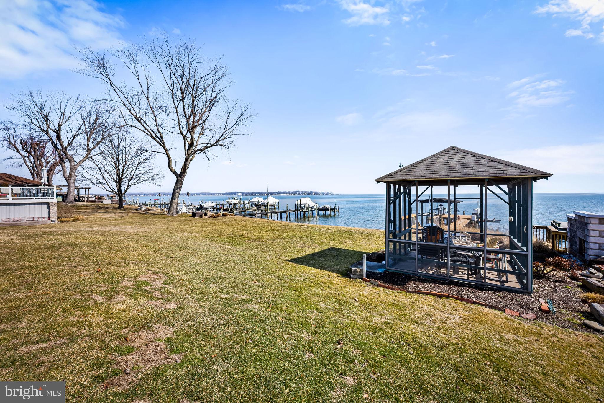 ROCKAWAY BEACH - Residential