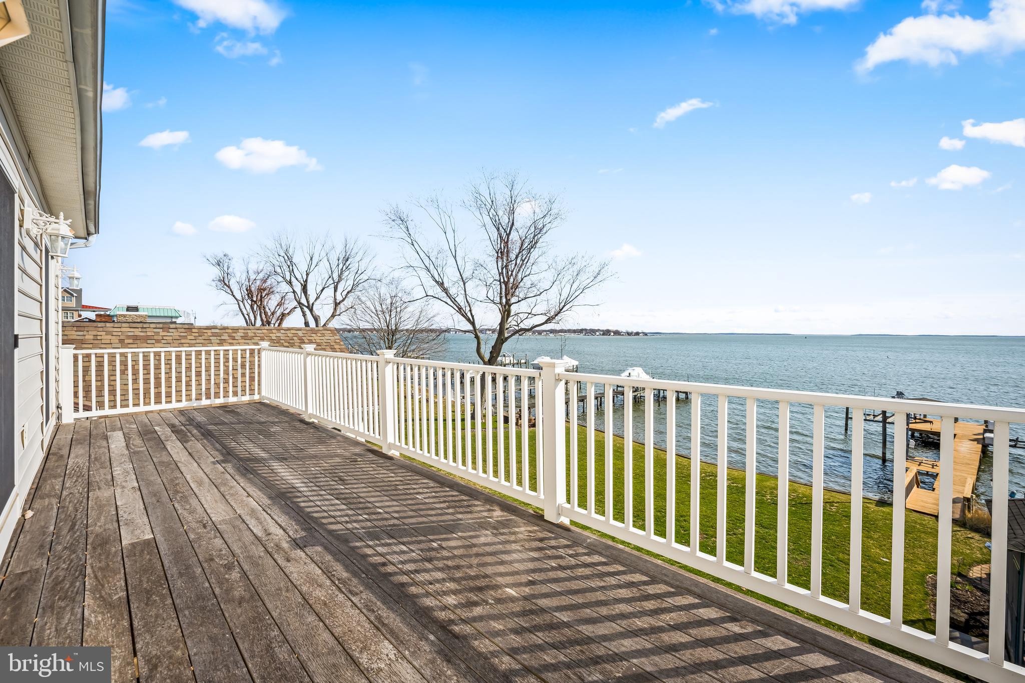 ROCKAWAY BEACH - Residential