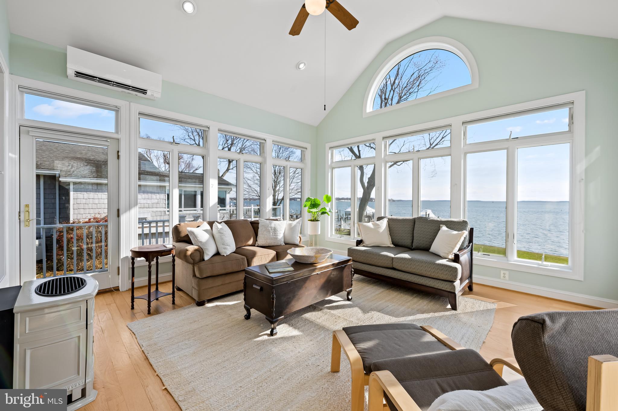 ROCKAWAY BEACH - Residential