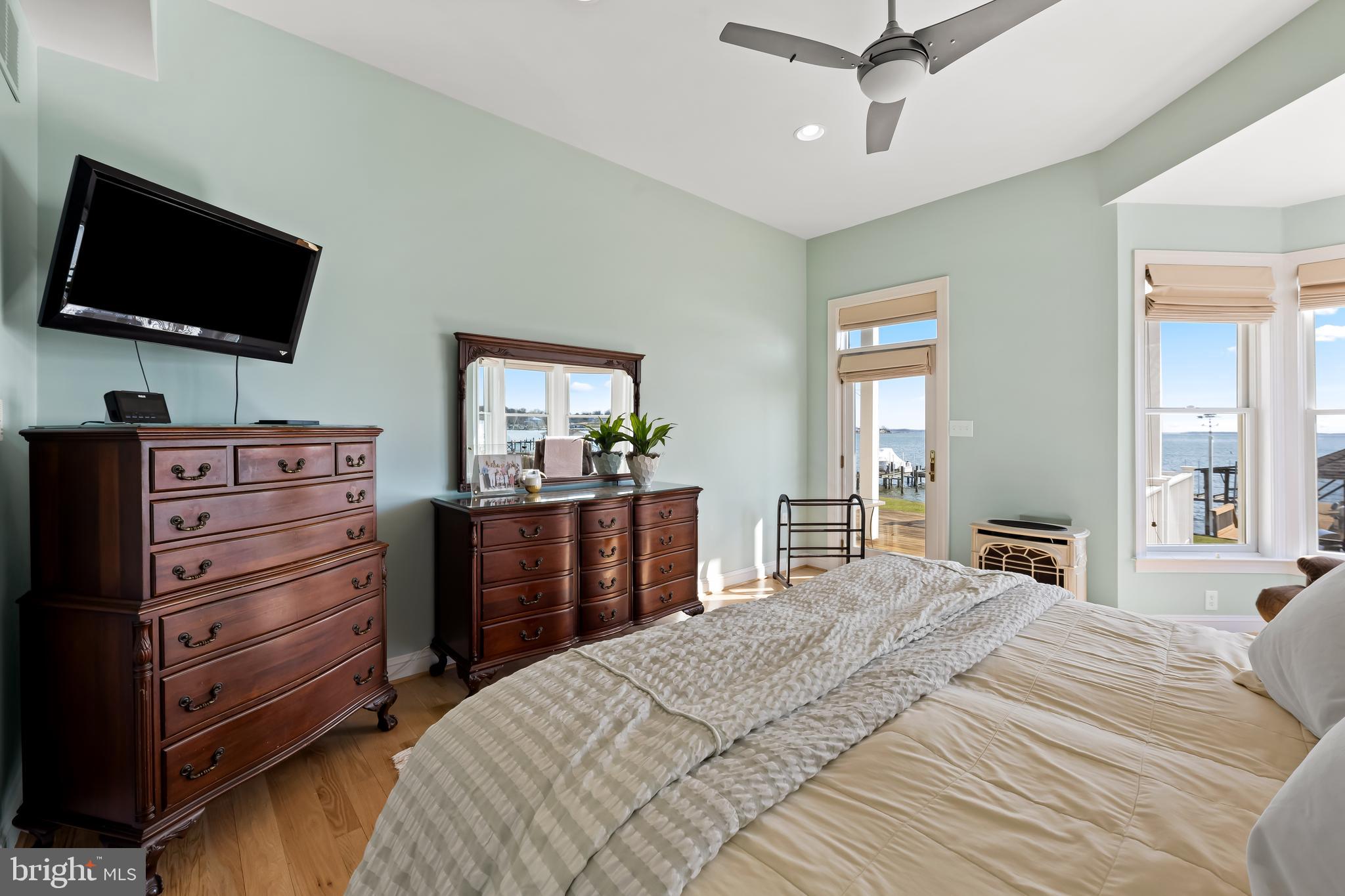 ROCKAWAY BEACH - Residential