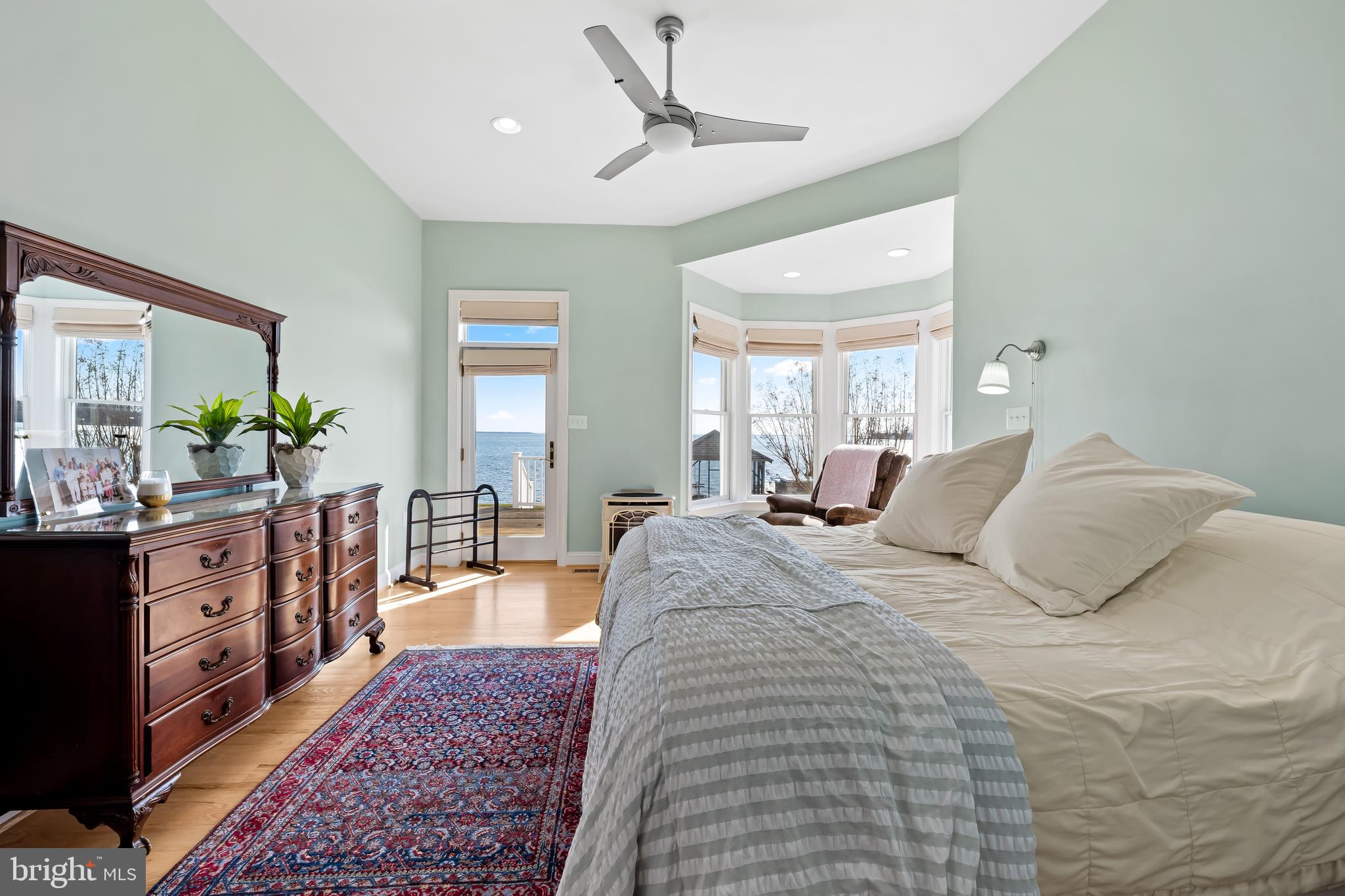 ROCKAWAY BEACH - Residential