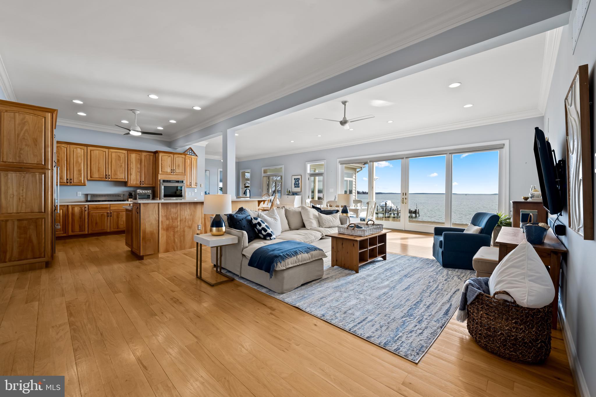 ROCKAWAY BEACH - Residential