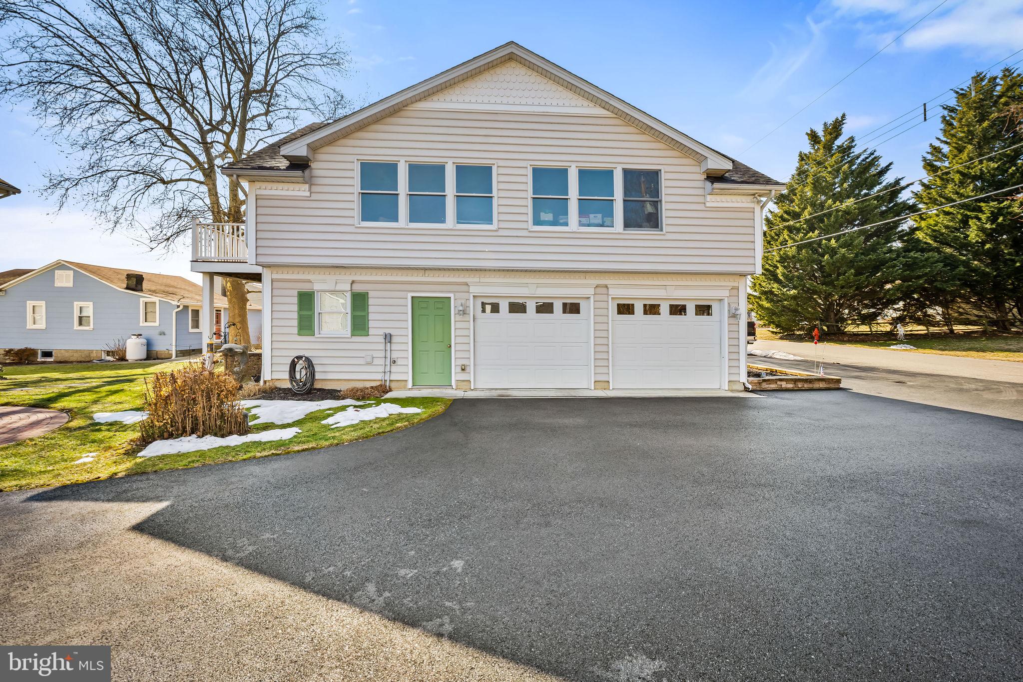 ROCKAWAY BEACH - Residential