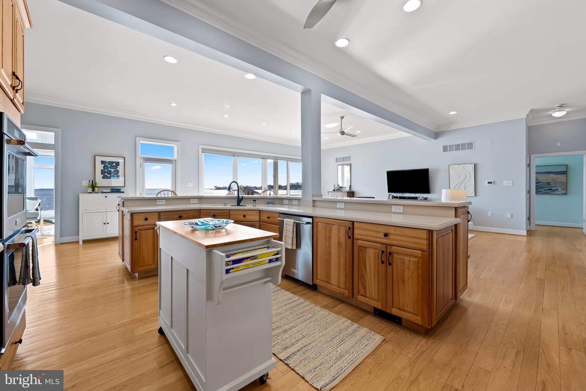 ROCKAWAY BEACH - Residential