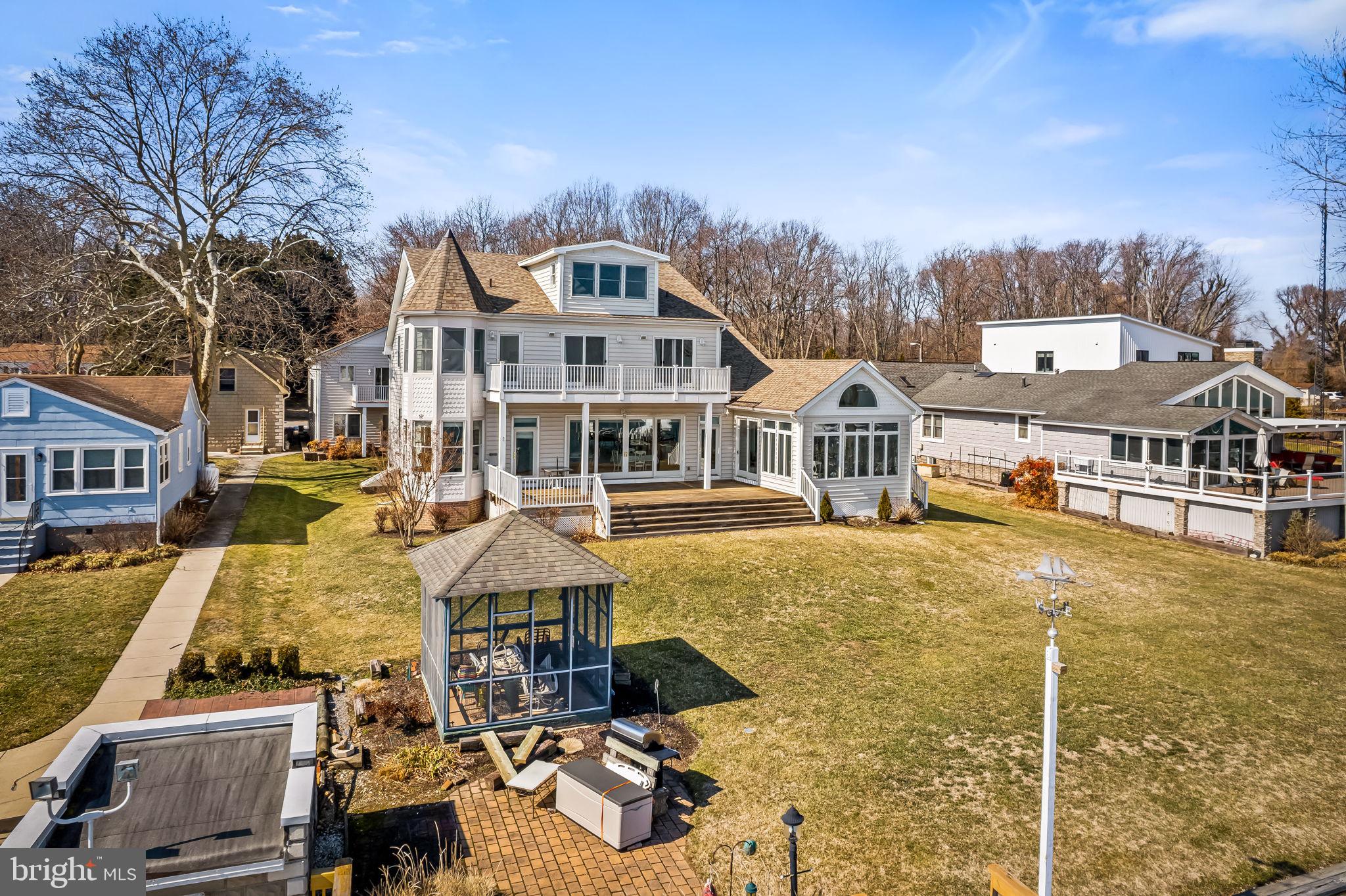 ROCKAWAY BEACH - Residential