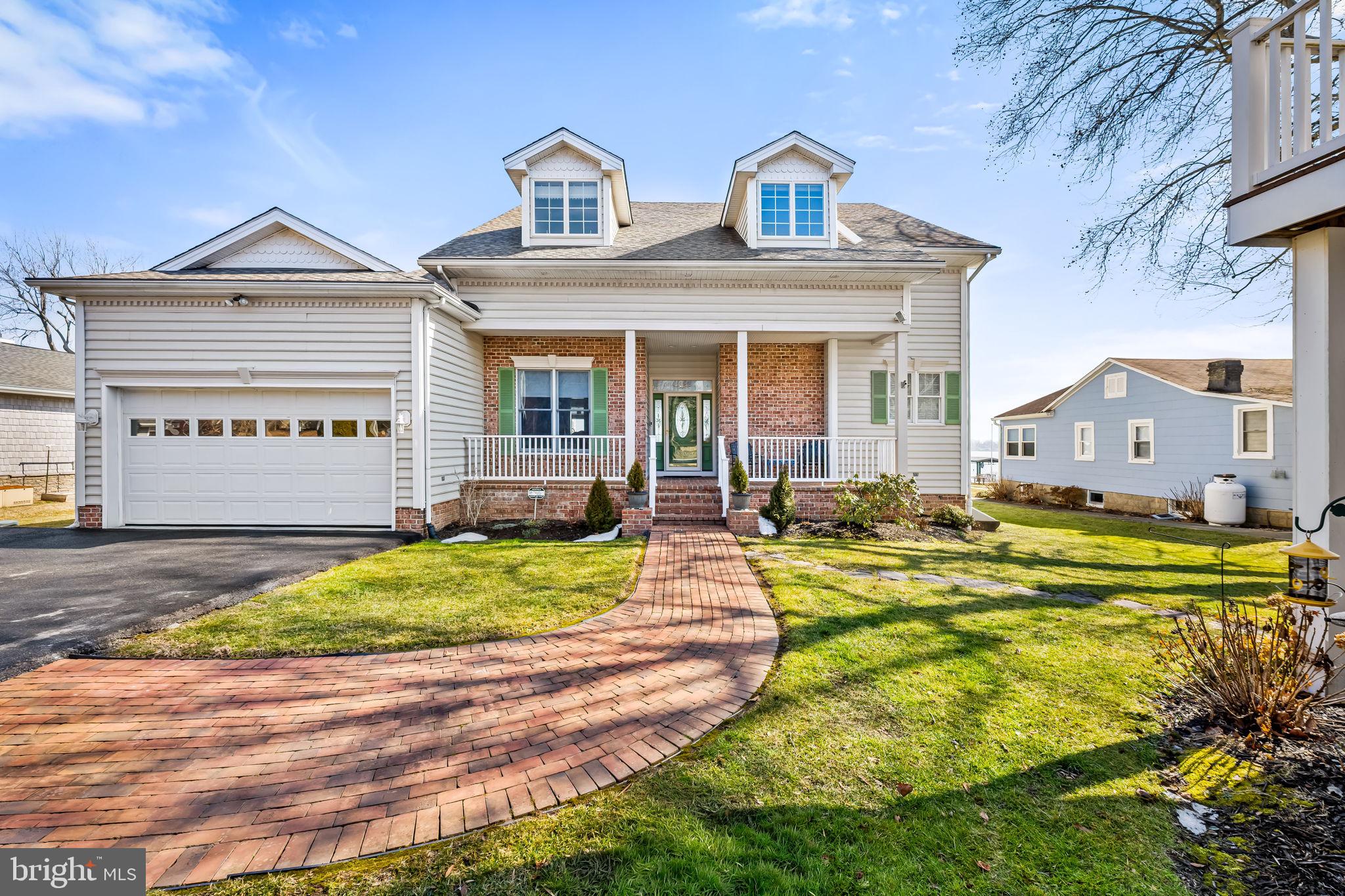 ROCKAWAY BEACH - Residential