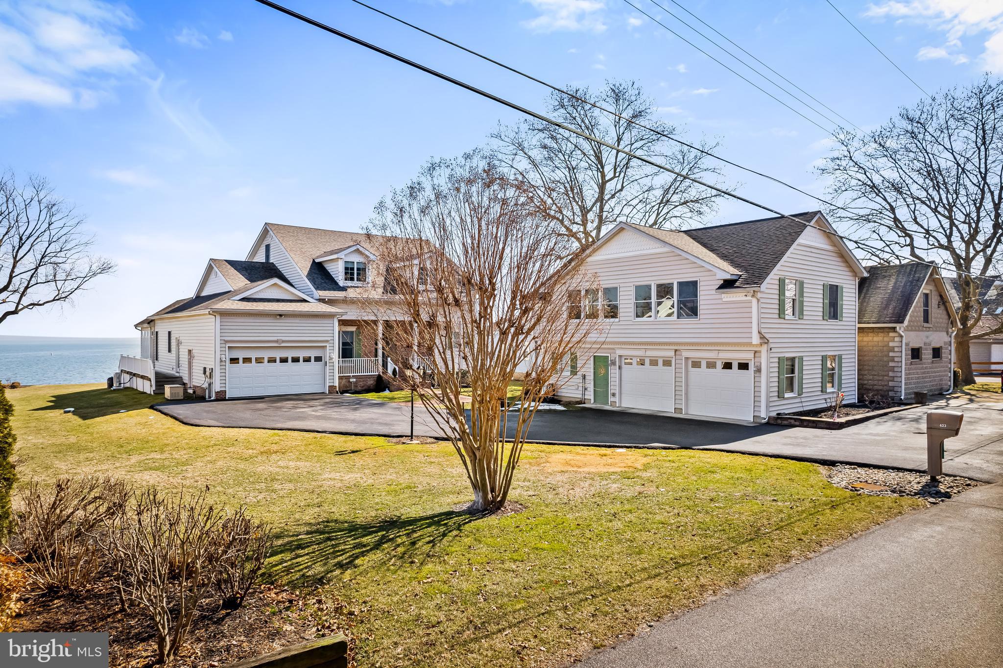 ROCKAWAY BEACH - Residential