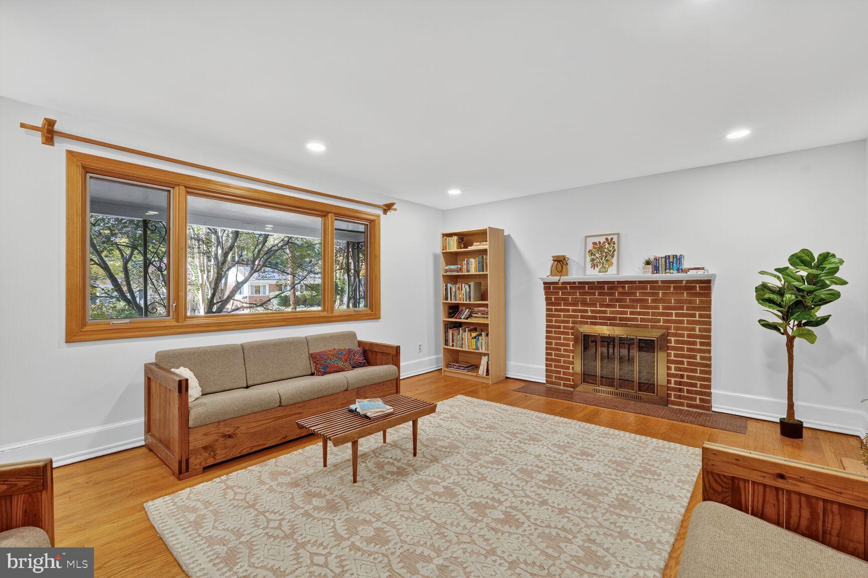 HILLANDALE - Residential