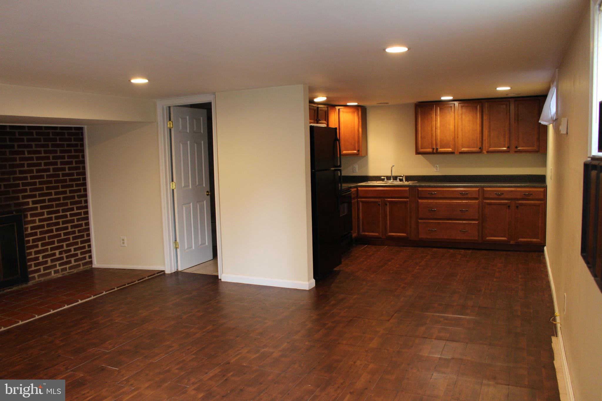 19121 WAYNE DRIVE A