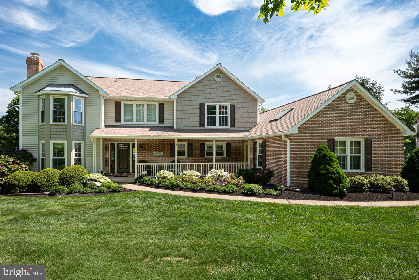 10 N IROQUOIS LANE