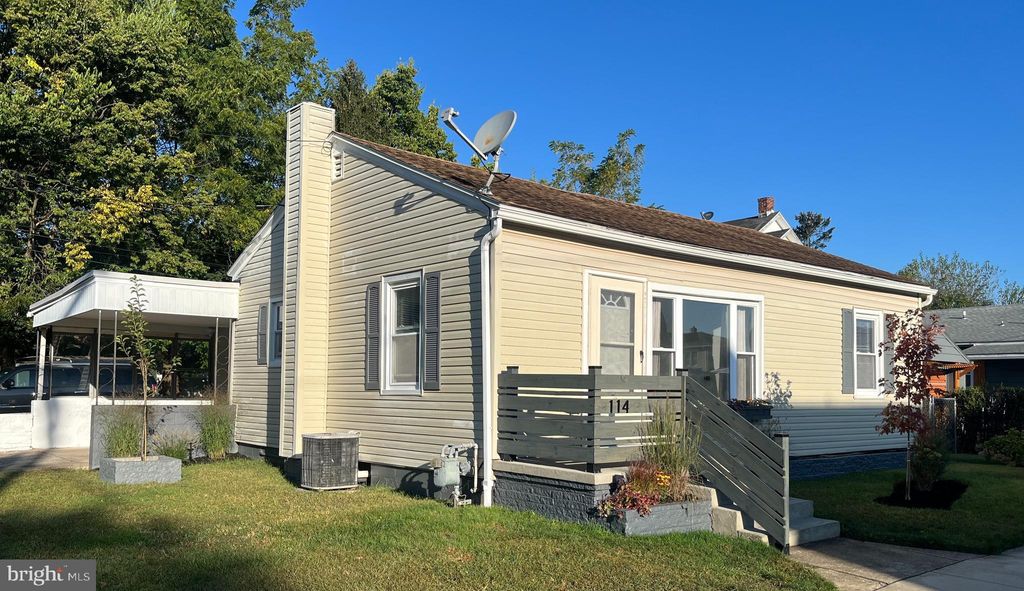 Photo of 114 N Seward Street, YORK, PA 17404 (MLS # PAYK2091636)