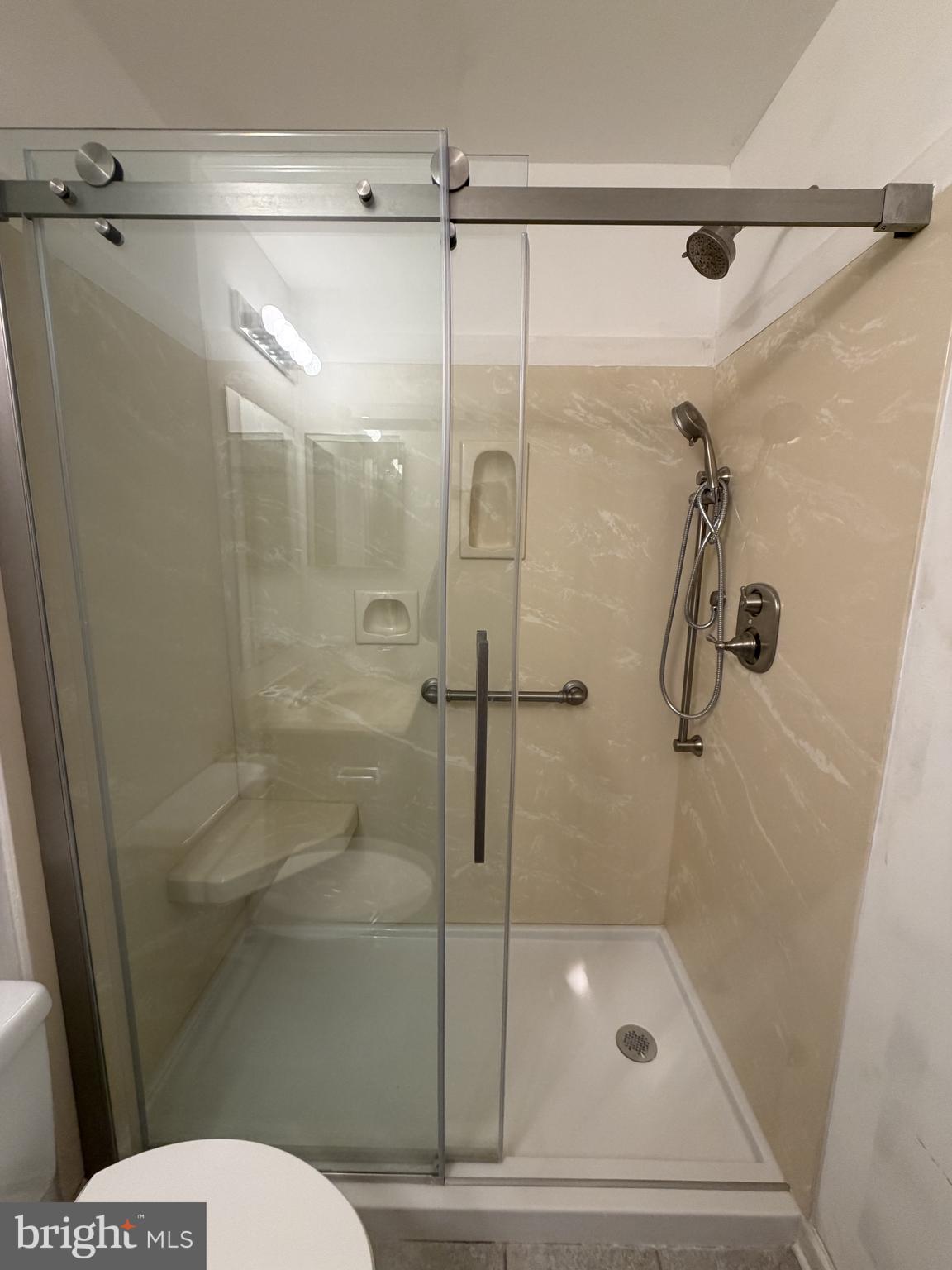 MIDDLETOWN VILLAGE - Residential