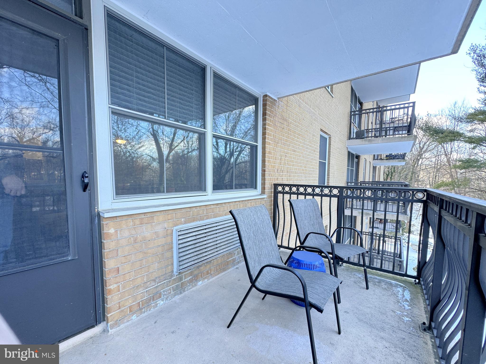 CIRCLE - Residential Lease