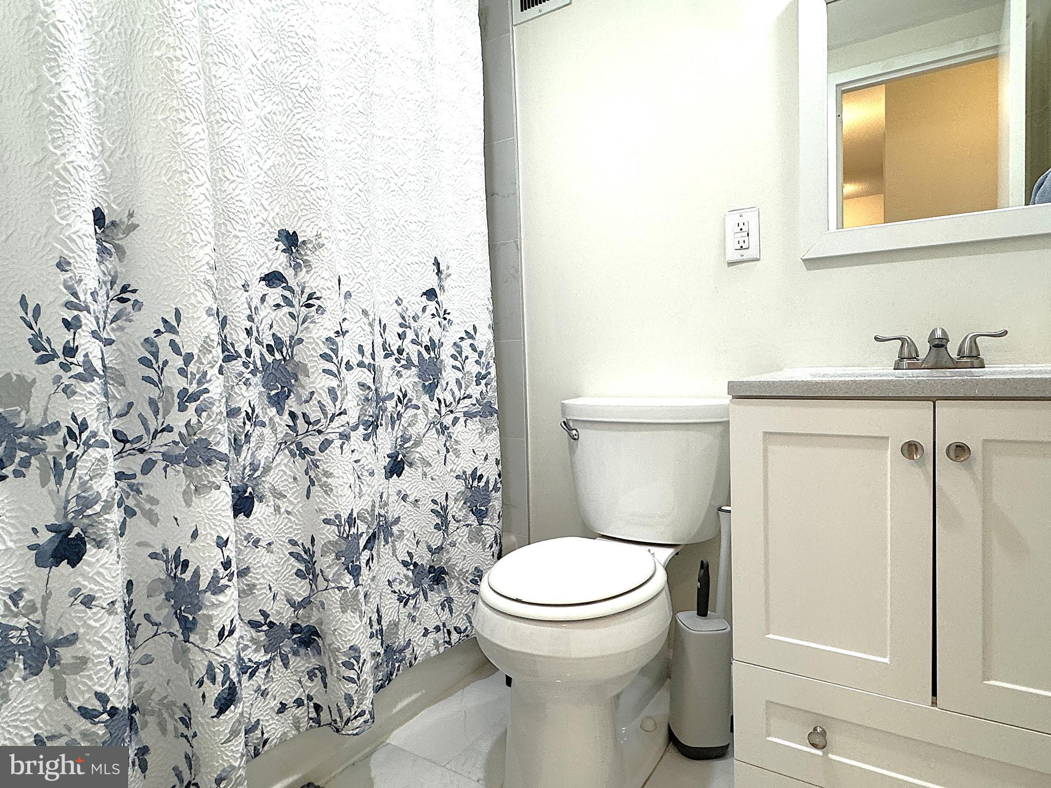 CIRCLE - Residential Lease