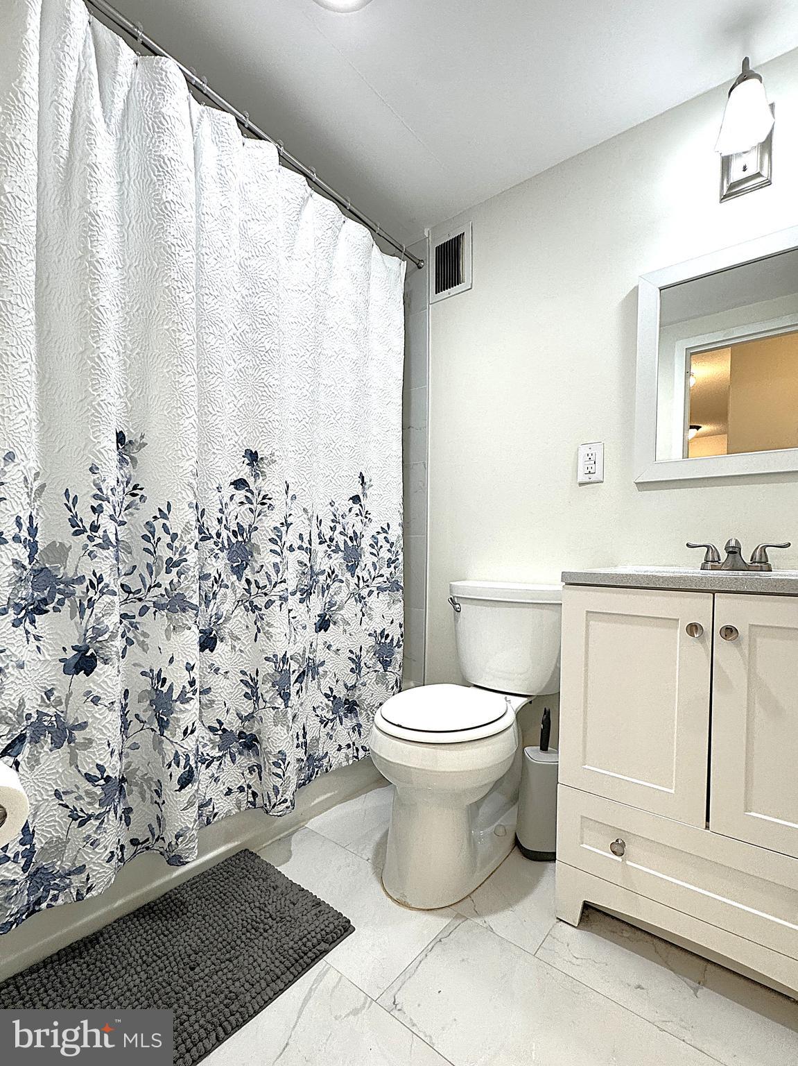 CIRCLE - Residential Lease