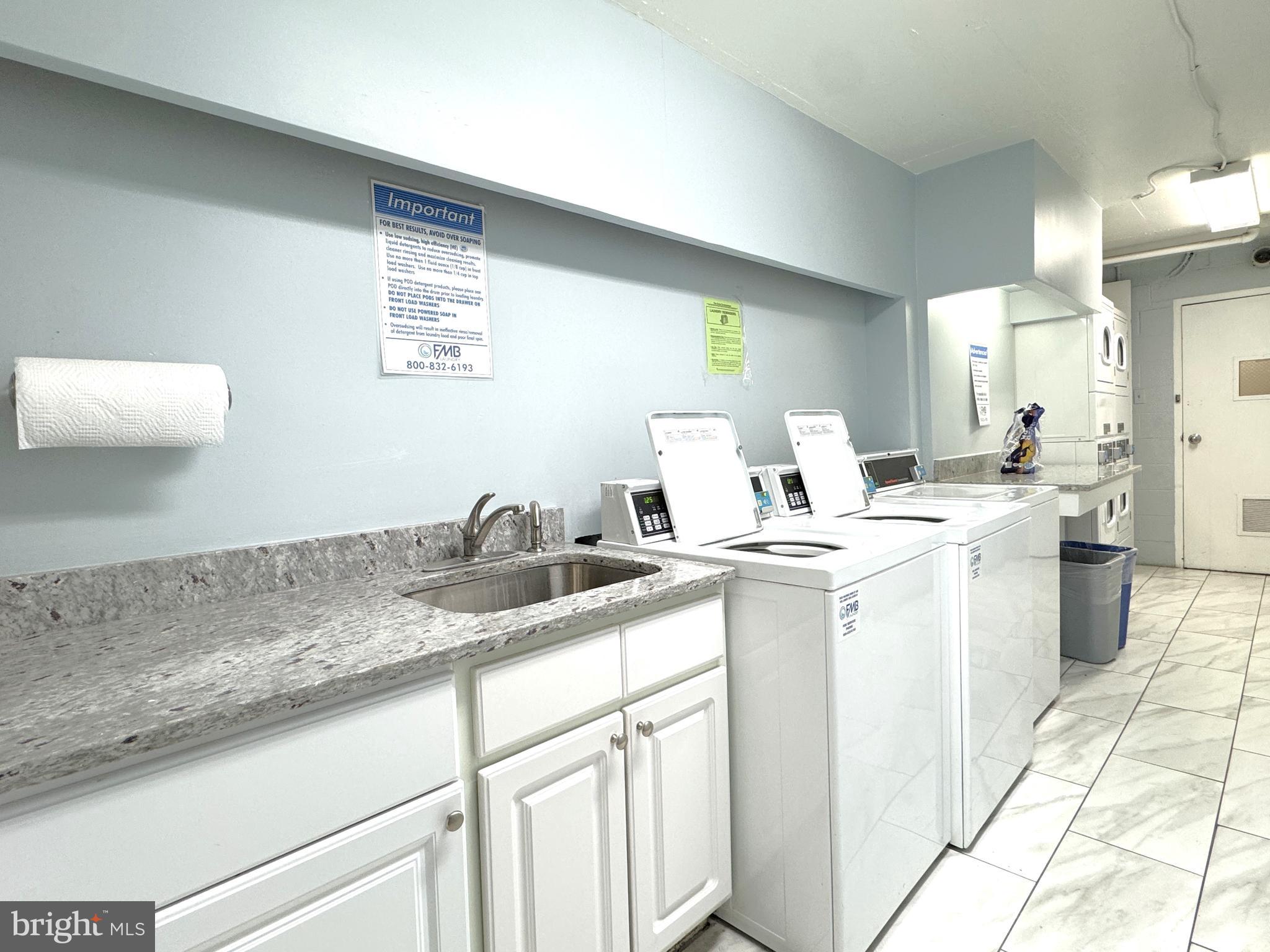 CIRCLE - Residential Lease