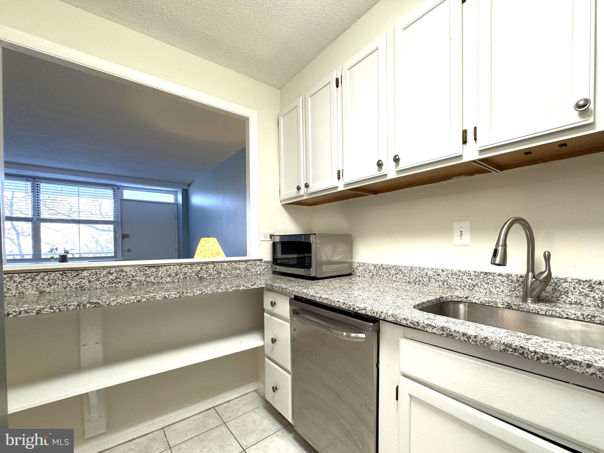 CIRCLE - Residential Lease