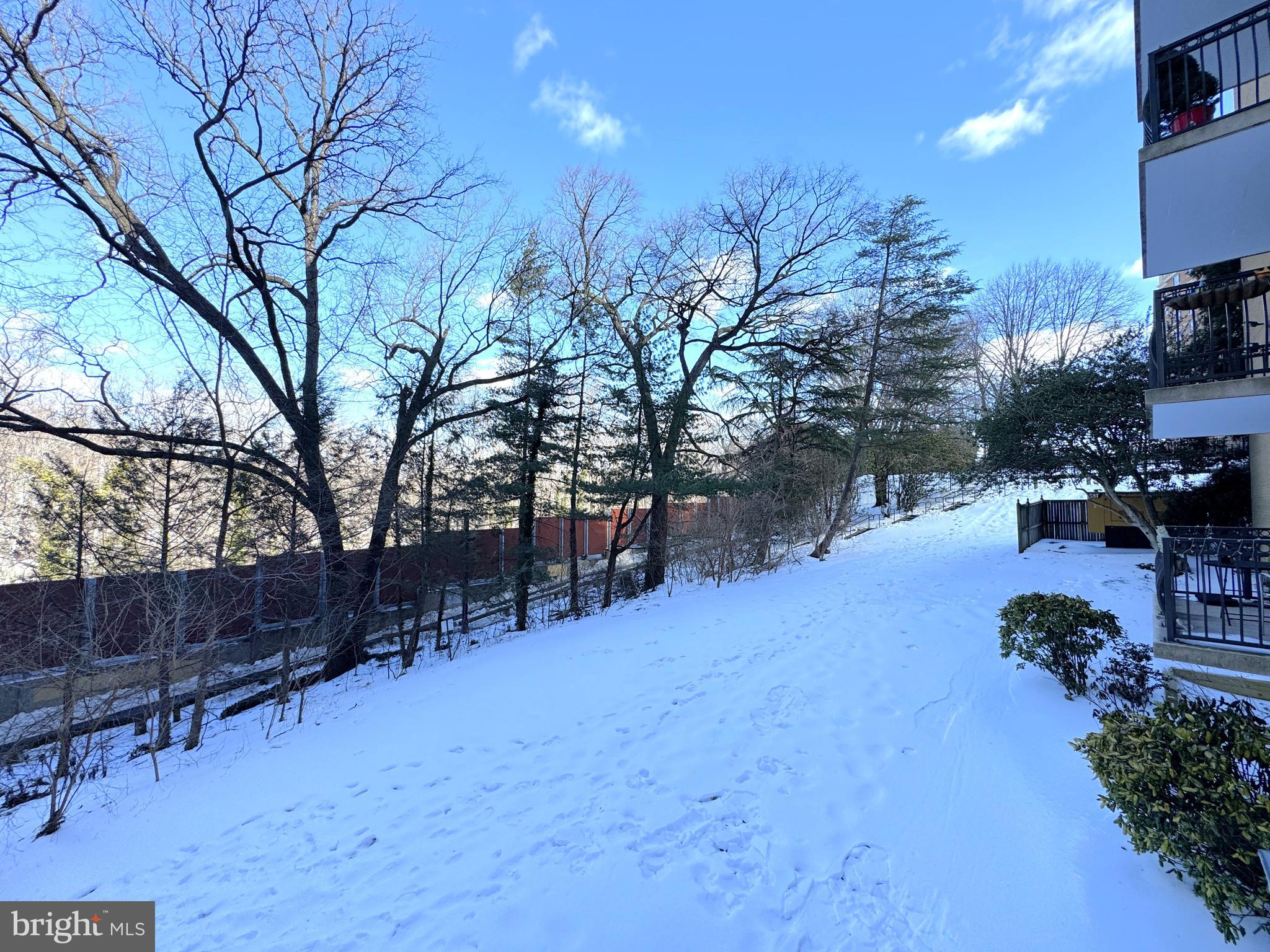 CIRCLE - Residential Lease