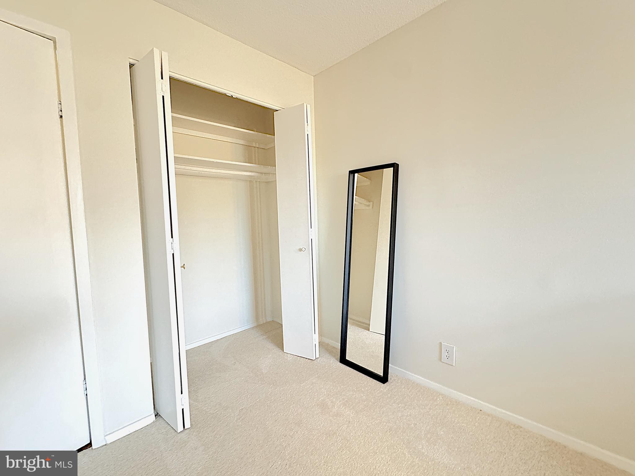 CIRCLE - Residential Lease