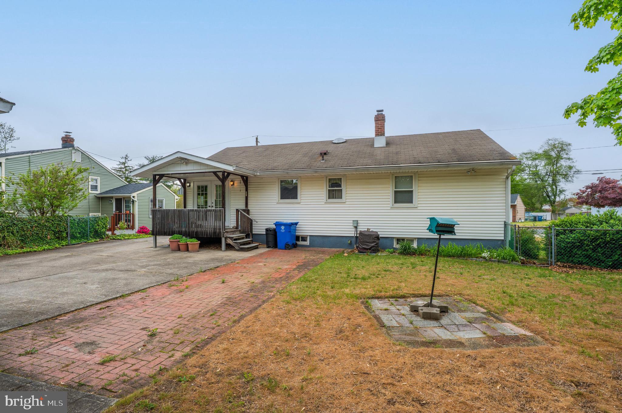 702 LINFIELD AVENUE