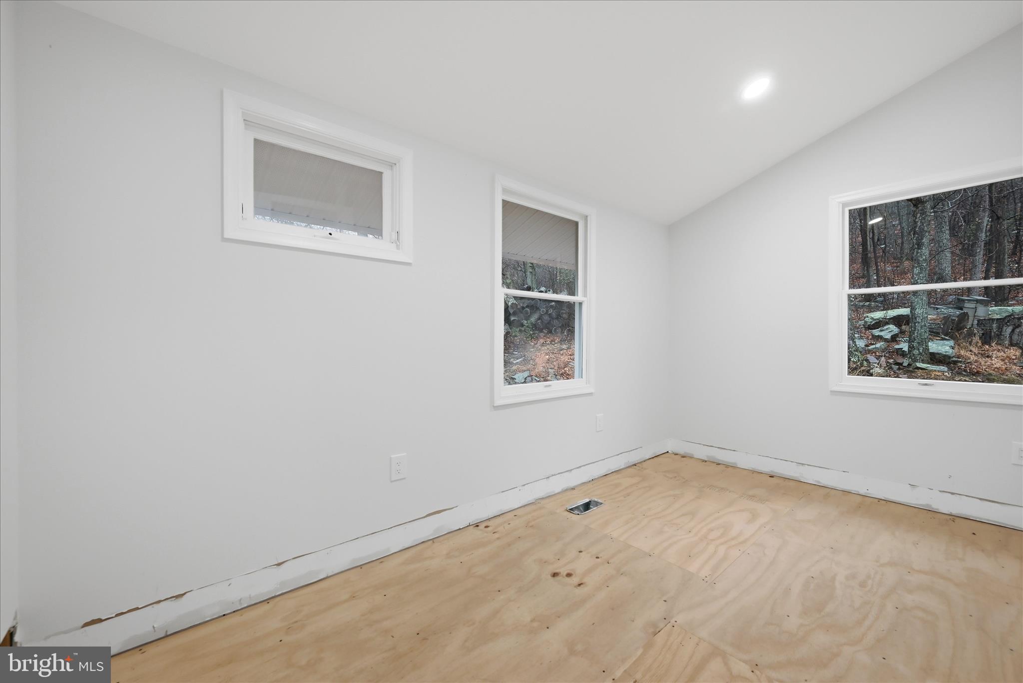 SHAWNEELAND - Residential