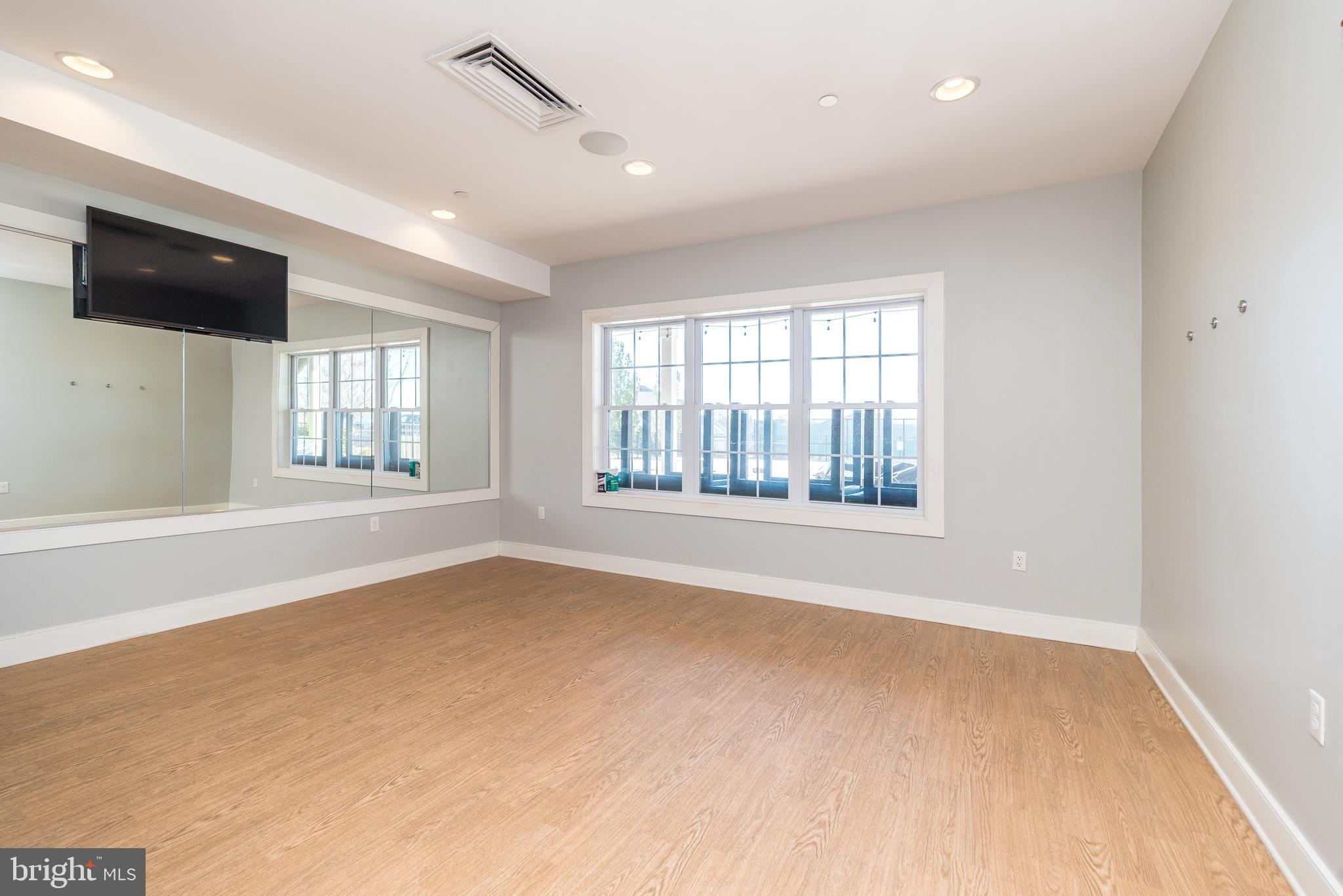 REGENCY AT KIMBER GL - Residential