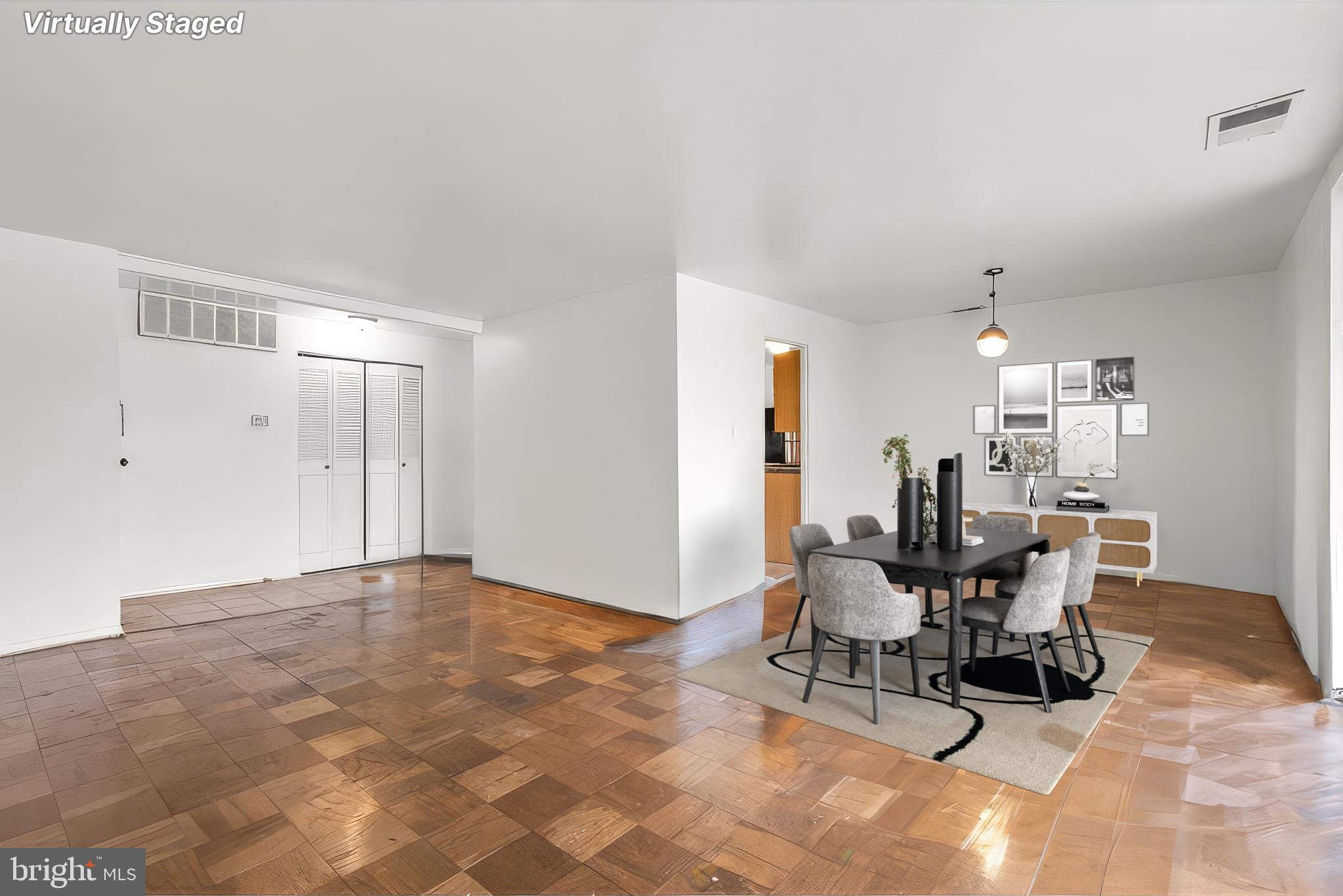 HUNTLEY SQUARE CONDOMINIUMS - Residential