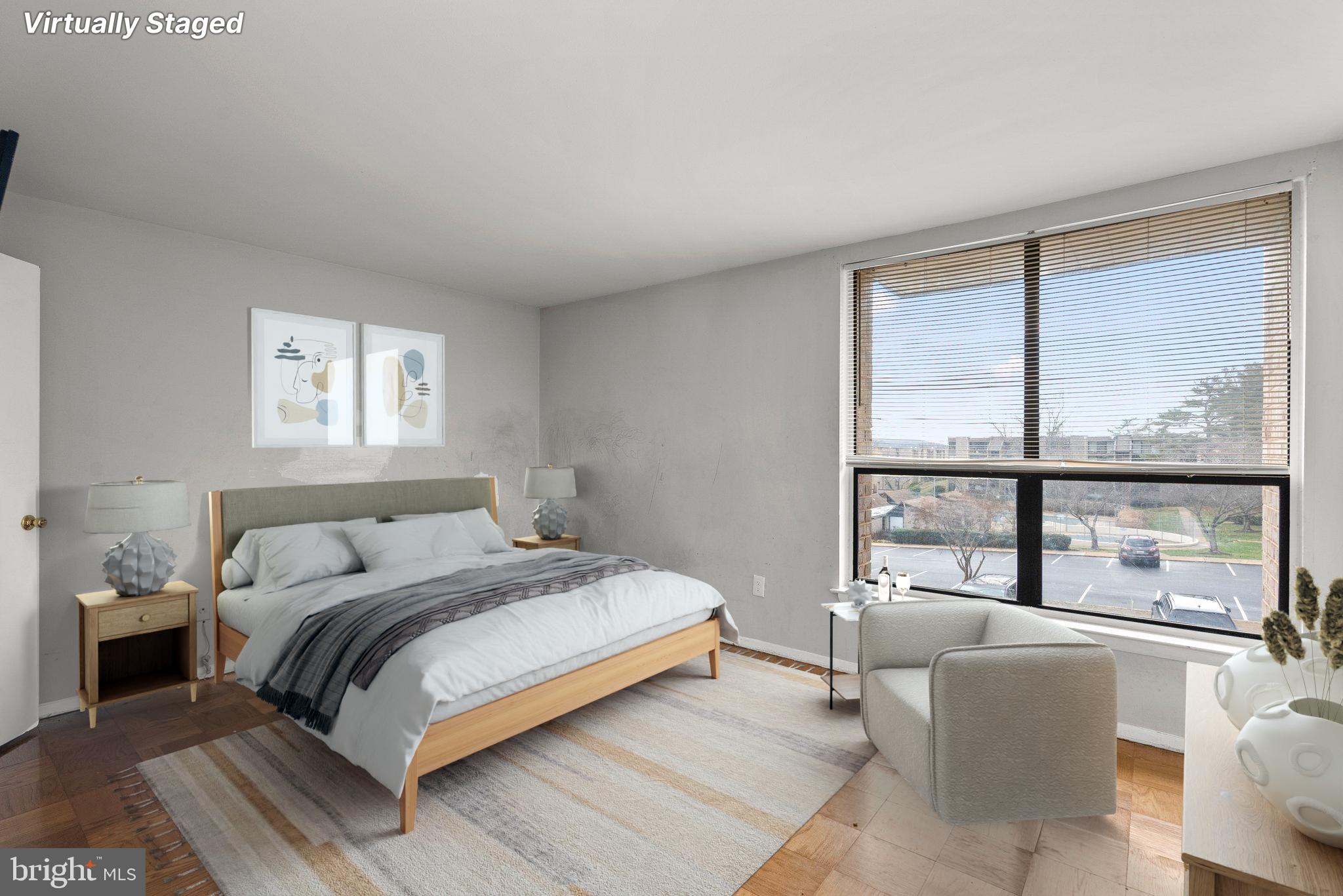 HUNTLEY SQUARE CONDOMINIUMS - Residential