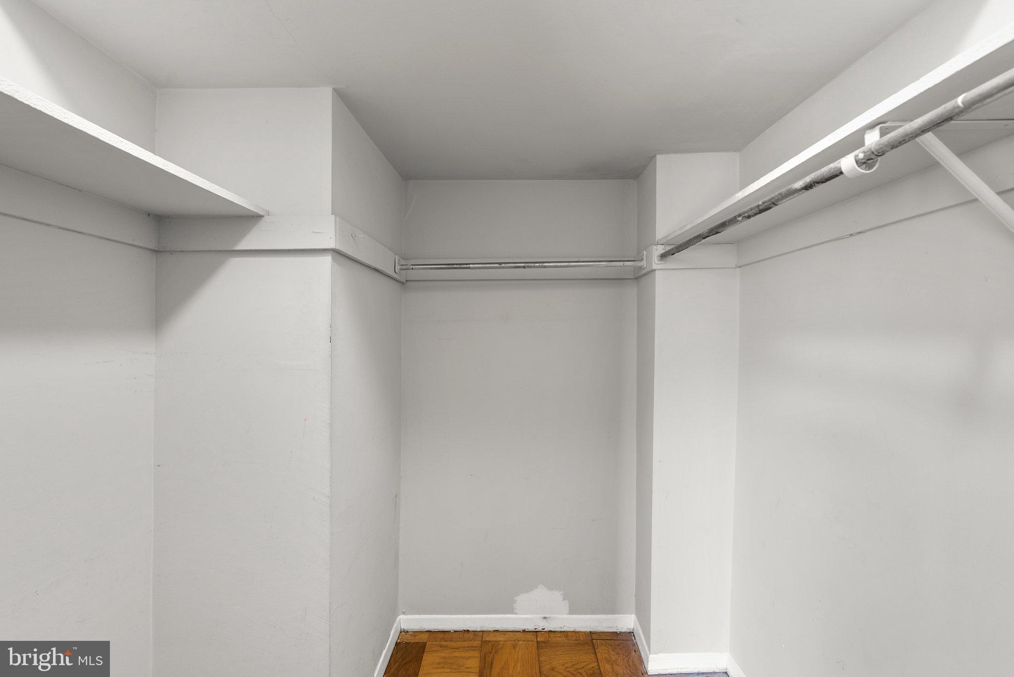 HUNTLEY SQUARE CONDOMINIUMS - Residential