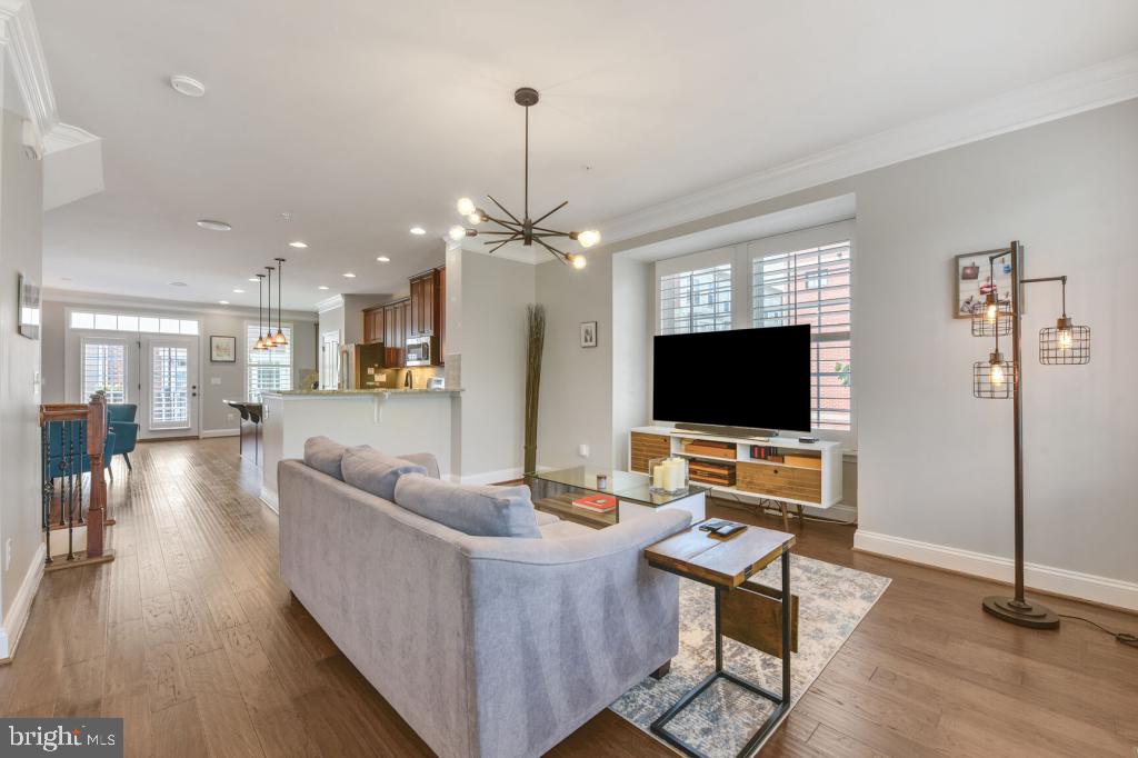 CRESCENT PLACE - Residential