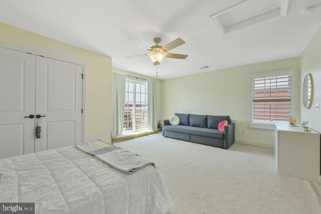 CRESCENT PLACE - Residential