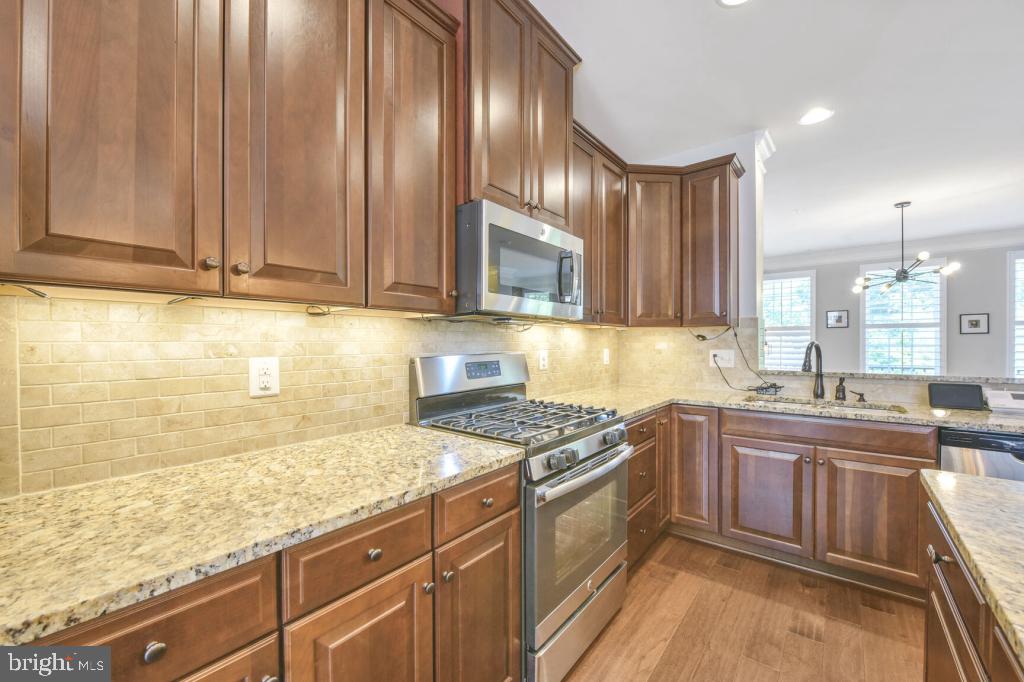 CRESCENT PLACE - Residential