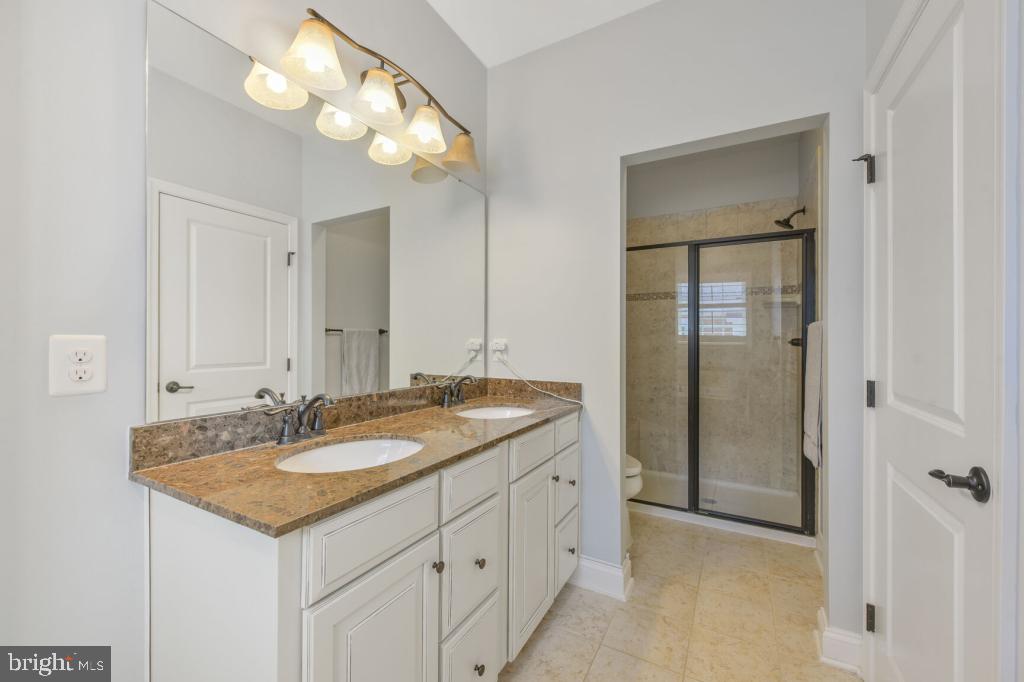 CRESCENT PLACE - Residential