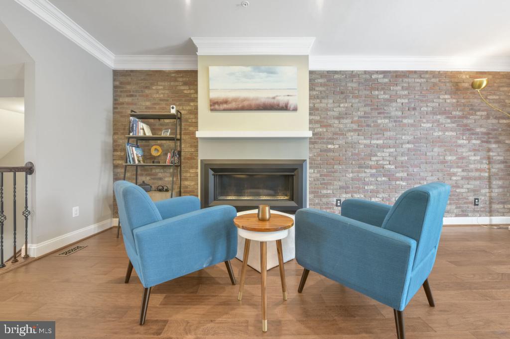 CRESCENT PLACE - Residential