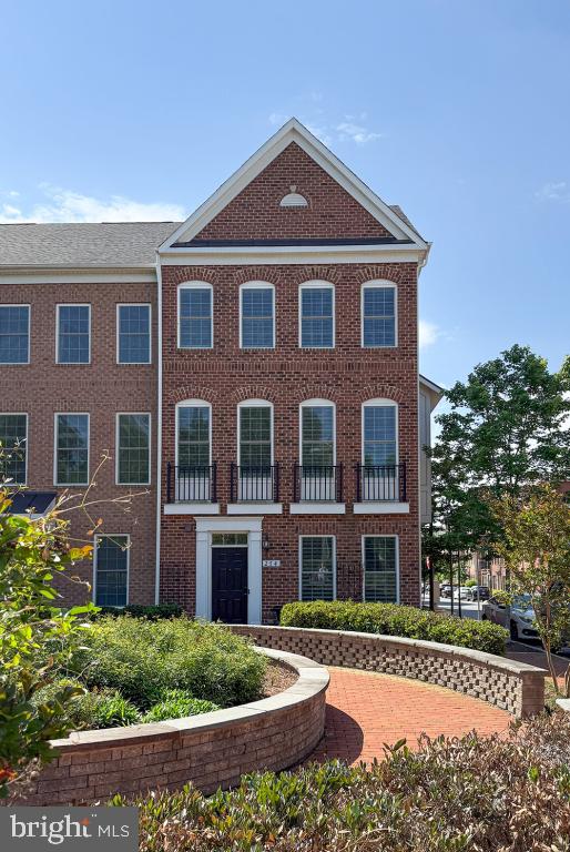 CRESCENT PLACE - Residential