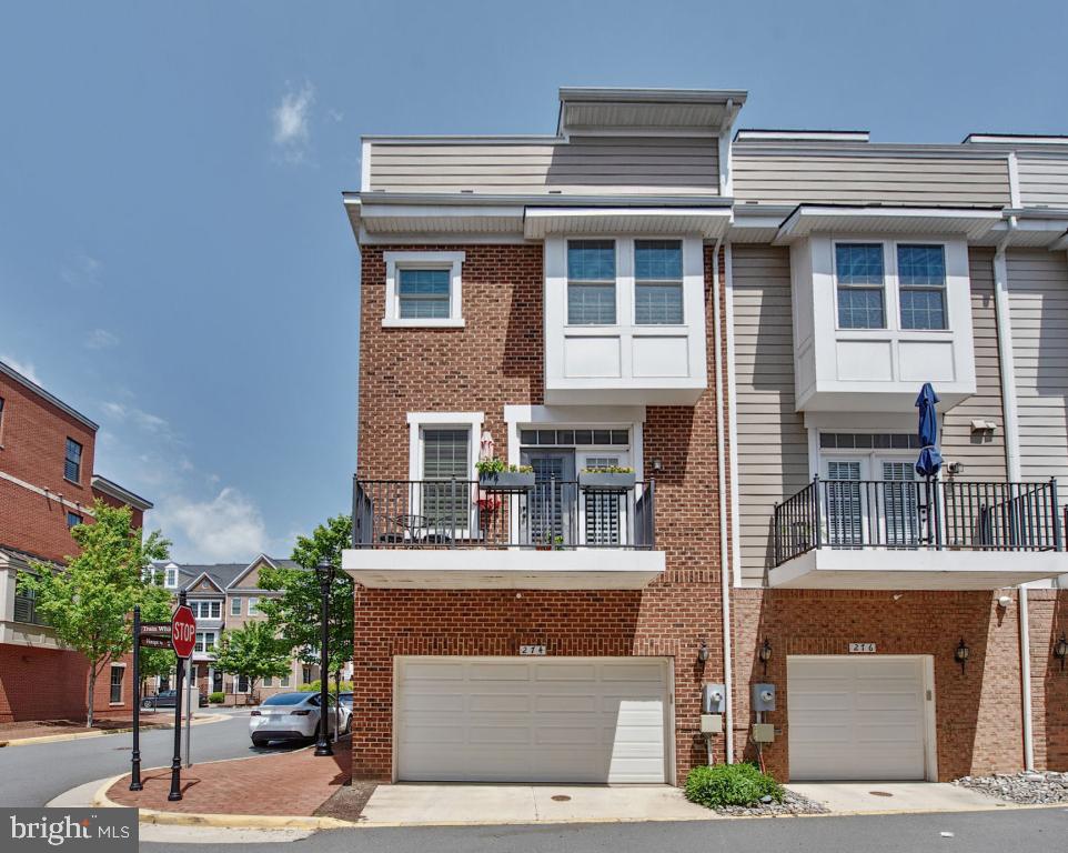 CRESCENT PLACE - Residential