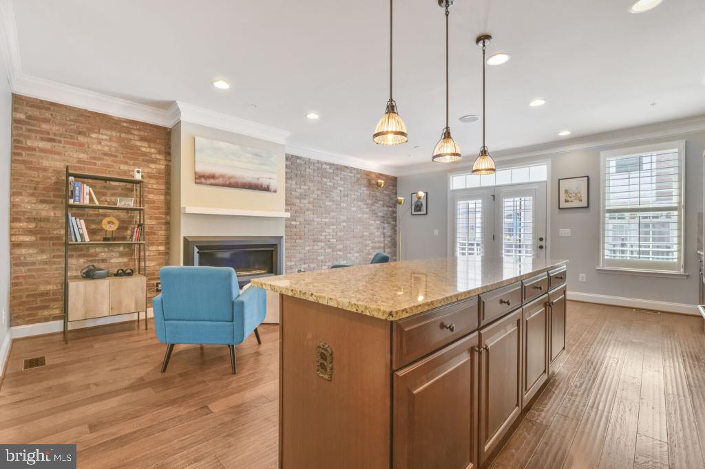 CRESCENT PLACE - Residential