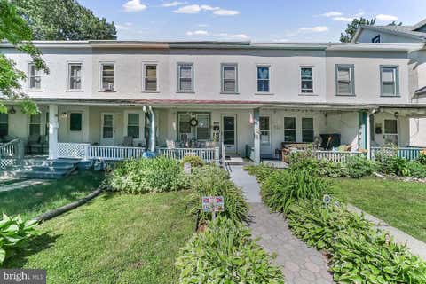 Townhouse For Sale - 316 Center Street<br/> KENNETT SQUARE, PA 19348