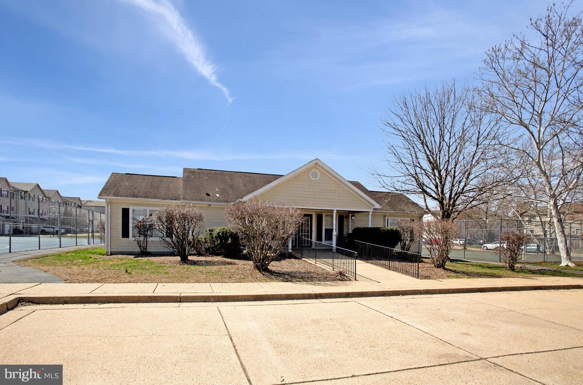 ANNAPOLIS WALK - Residential