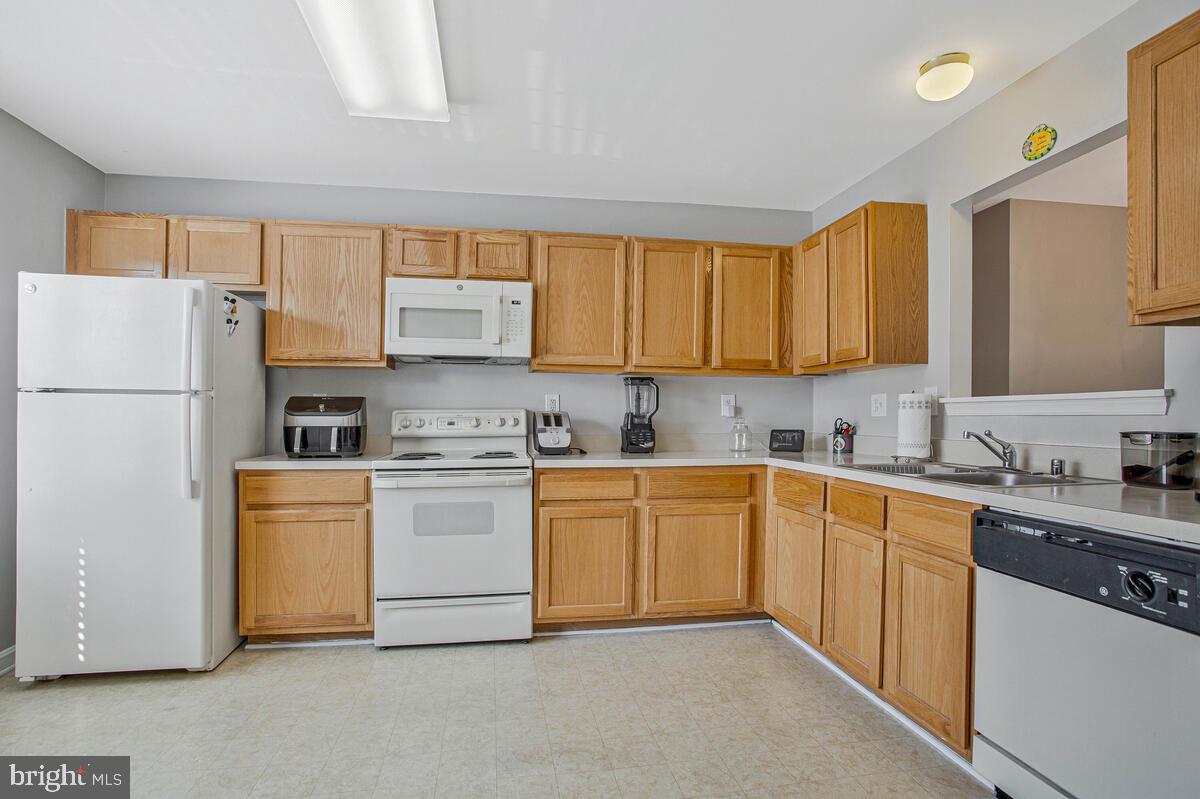 ANNAPOLIS WALK - Residential