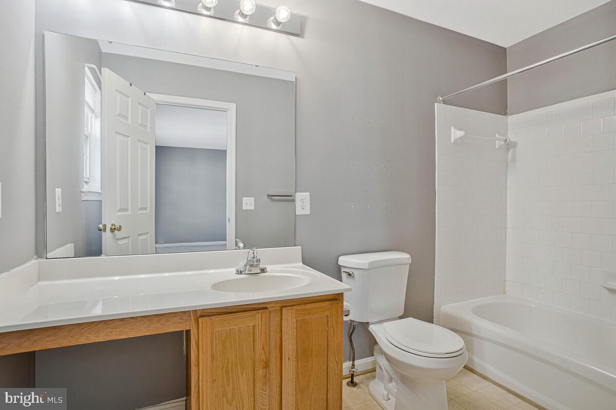 ANNAPOLIS WALK - Residential