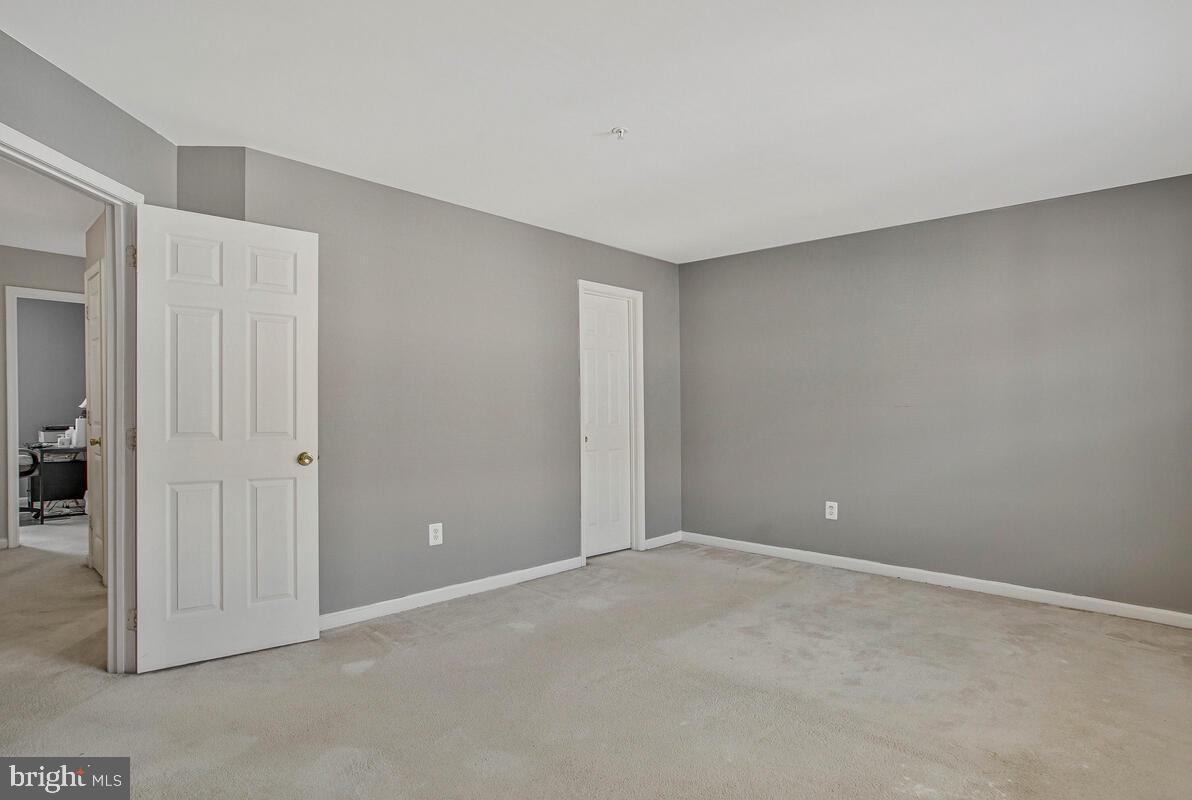 ANNAPOLIS WALK - Residential