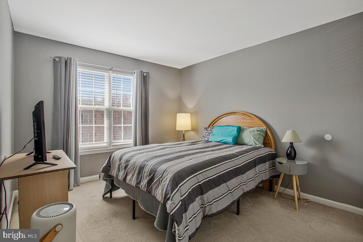 ANNAPOLIS WALK - Residential