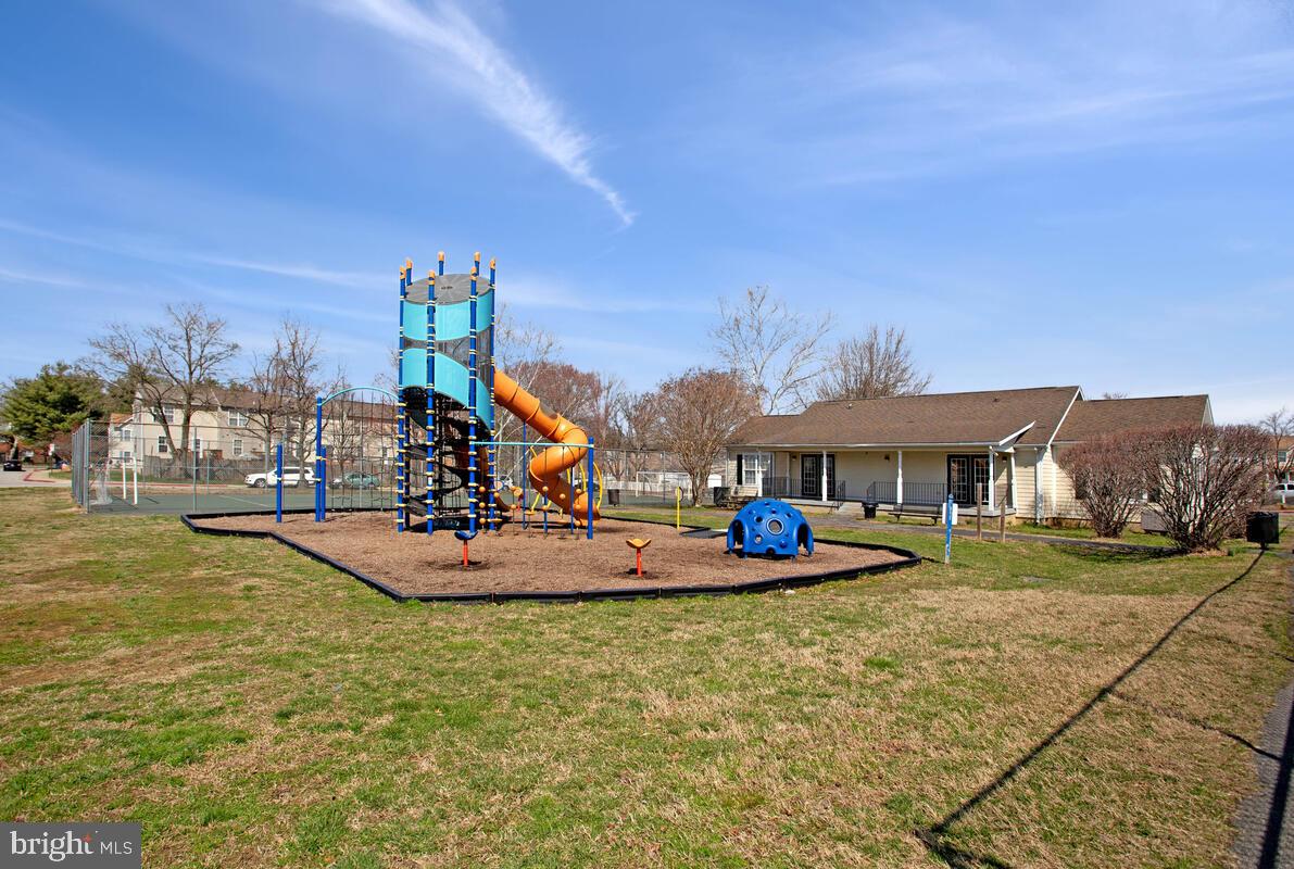 ANNAPOLIS WALK - Residential