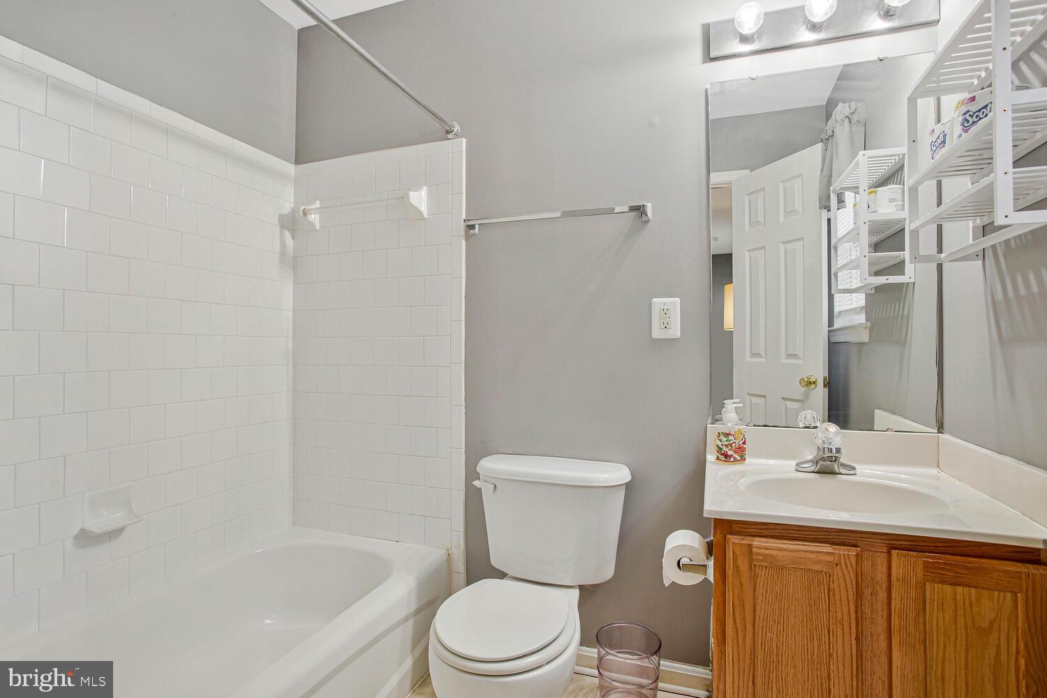 ANNAPOLIS WALK - Residential