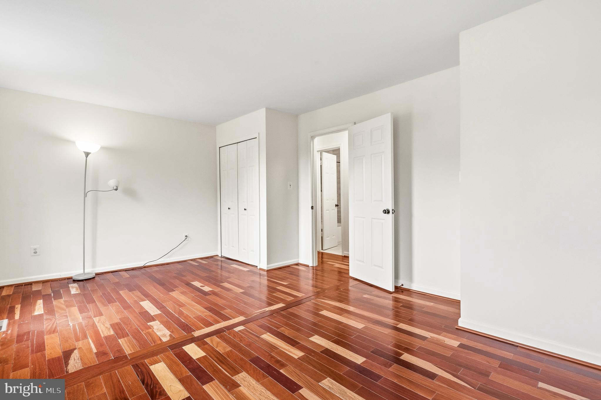 MEADOWVALE - Residential