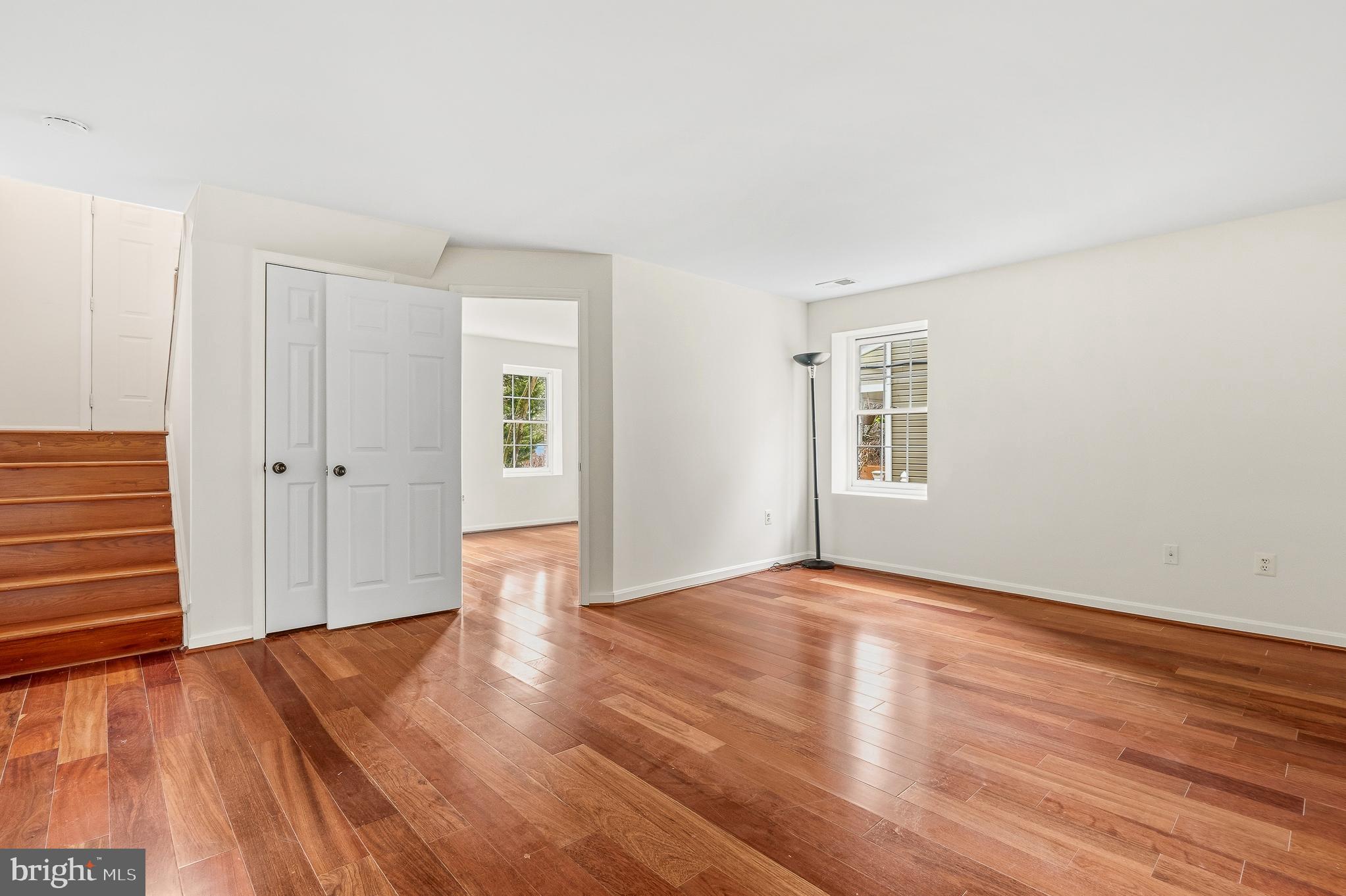 MEADOWVALE - Residential