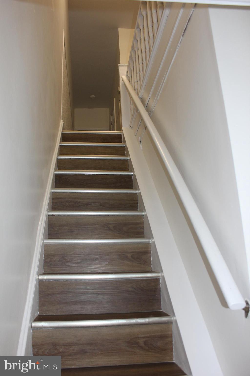 LOWER MOYAMENSING - Residential Lease