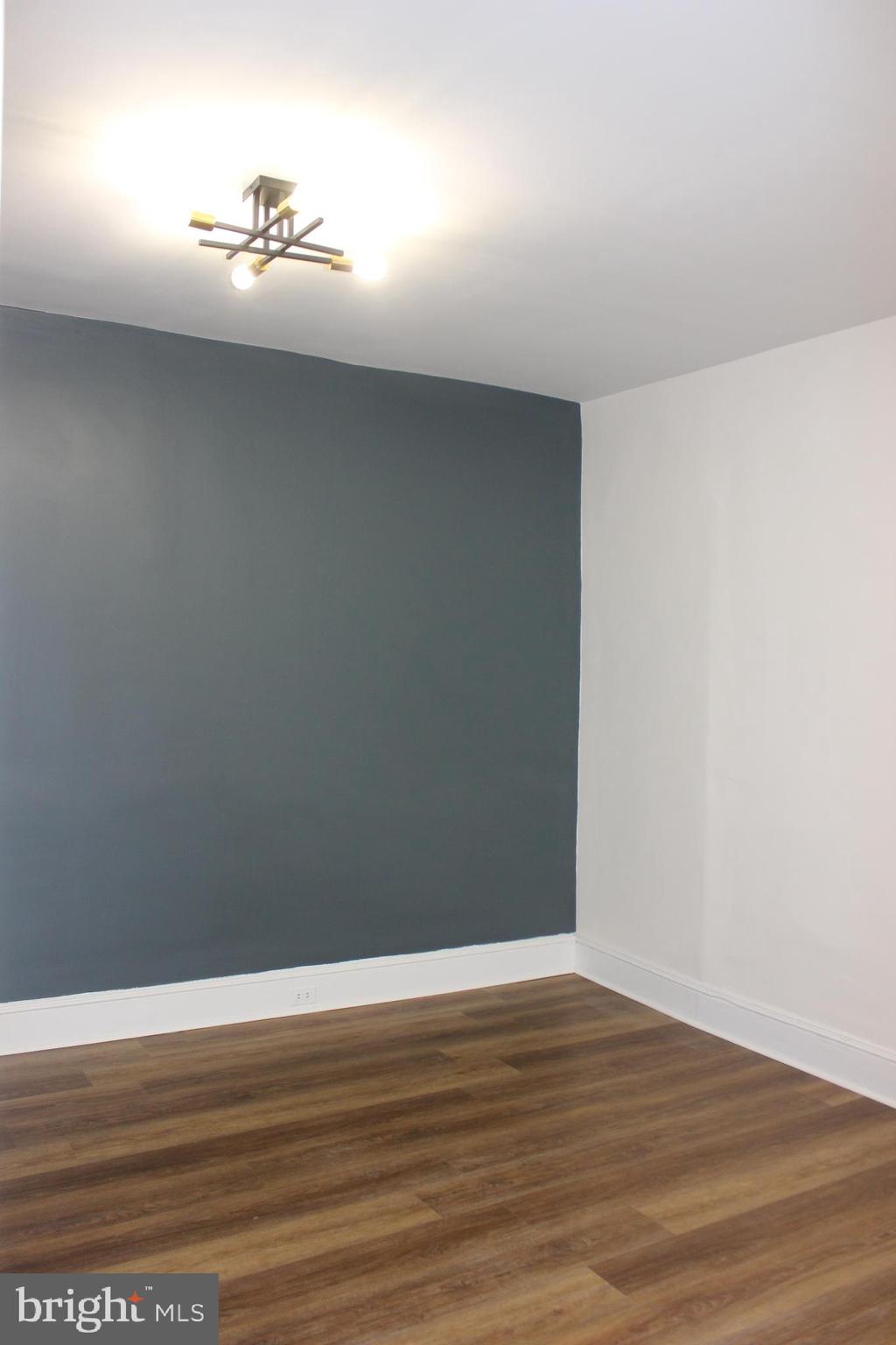 LOWER MOYAMENSING - Residential Lease